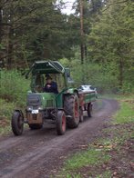 Bertl holt das schwere Gerät